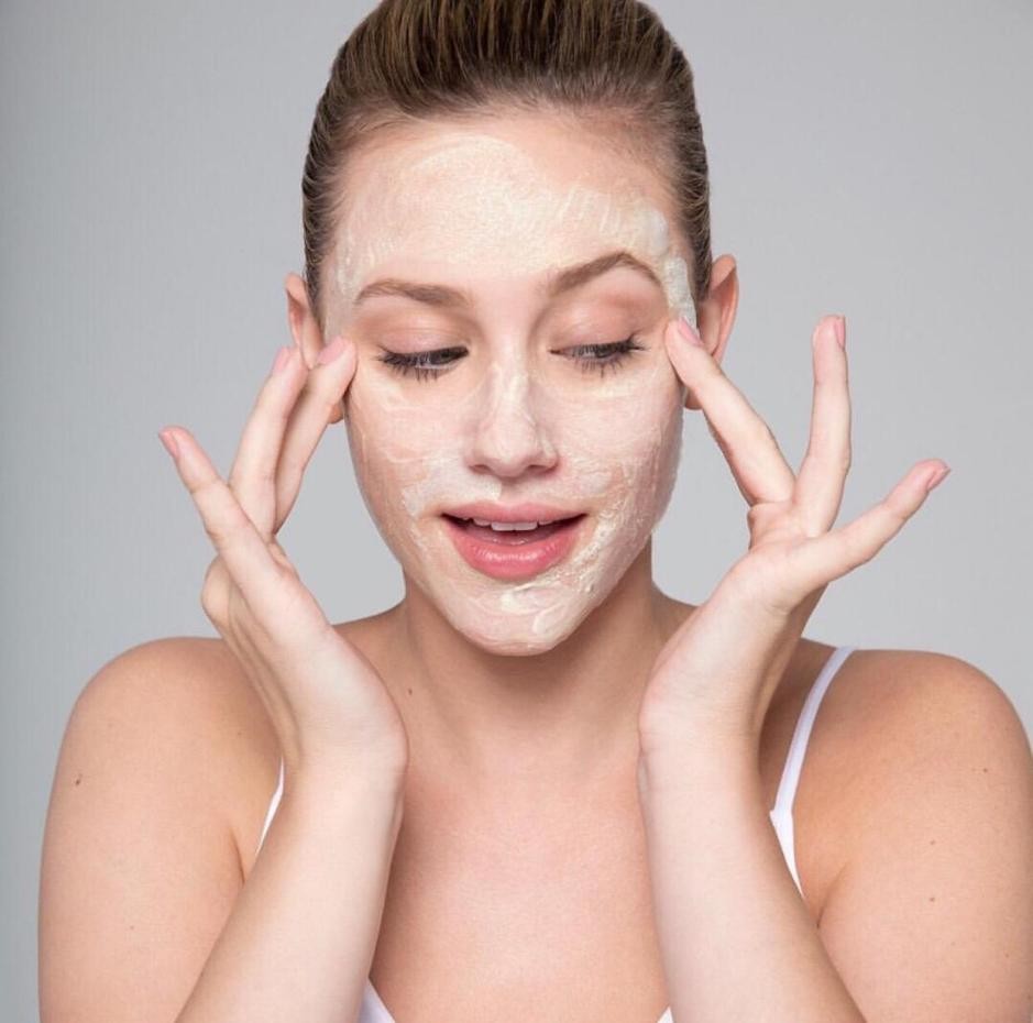 干皮又出油的皮肤怎么护肤,混油皮怎样改善皮肤敏感