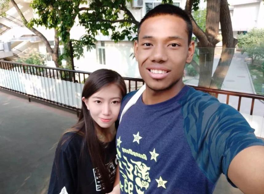 中非混血被中国父亲接回国,4岁中非混血儿现状