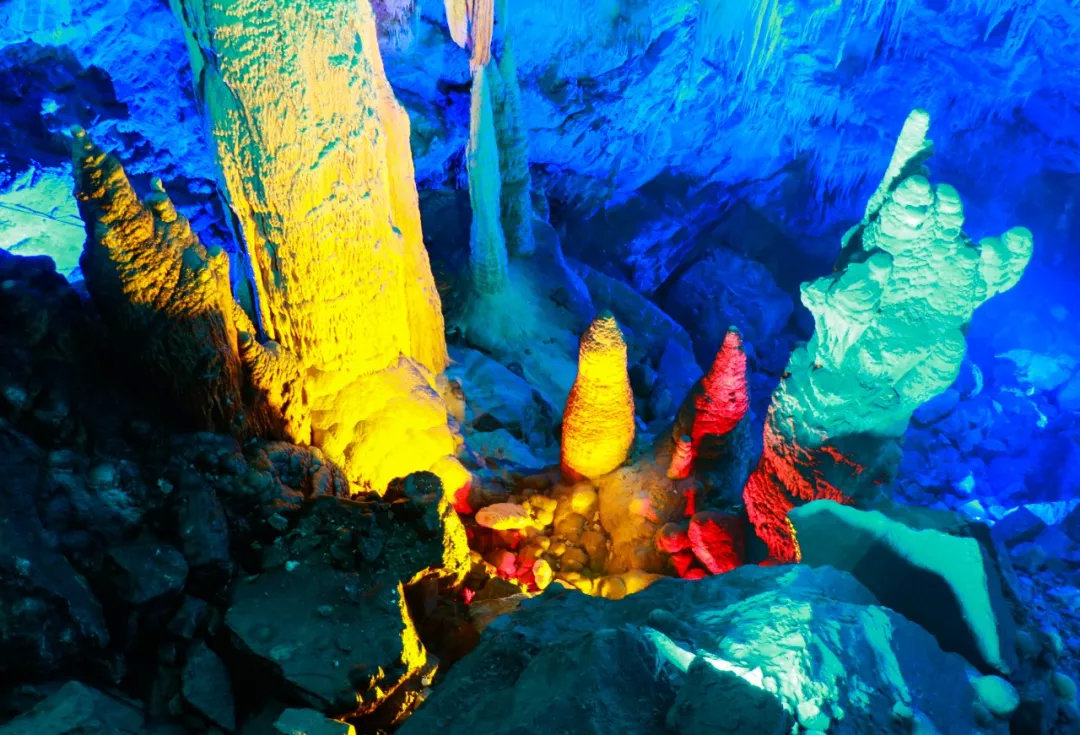 武隆夏季探秘奇特的地缝峡谷,武隆探秘