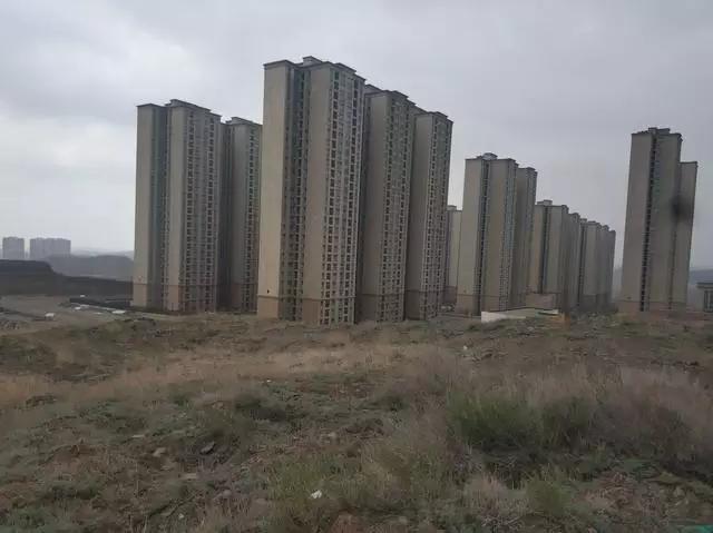 住在乌鲁木齐大山脚下的十个大型小区全在这里！有你家吗？