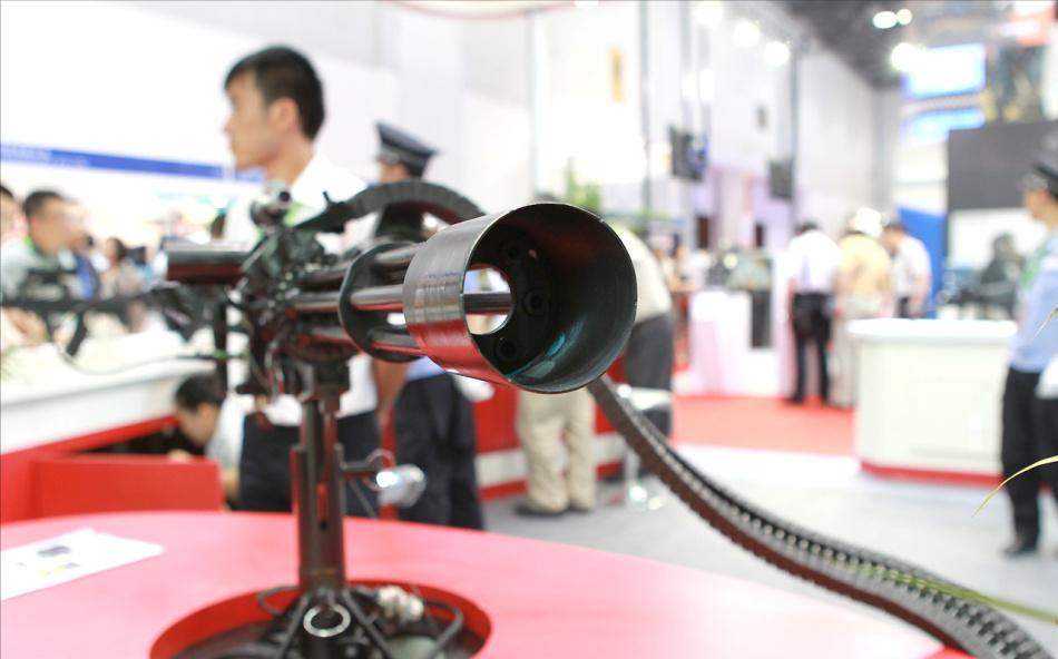 珠海航展14.5毫米三管转管机枪,新型轻机枪珠海航展