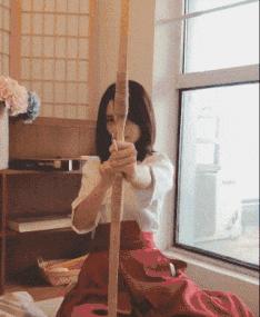 高铁上一位阿姨,高铁40岁老阿姨踢我怎么办