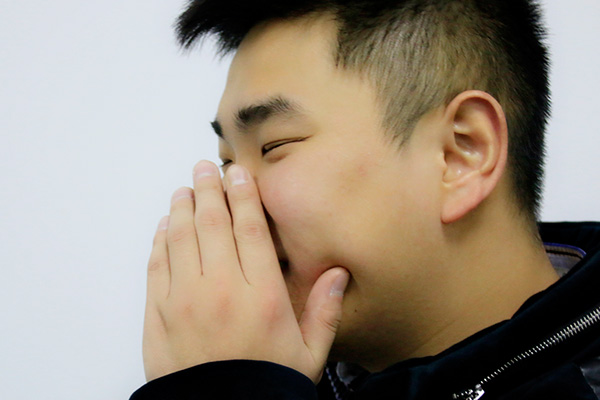 咳出白痰黄痰黑痰是什么情况,咳出黑痰和吸烟有关吗