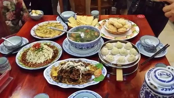 坐着高铁去阳朔,坐高铁去茶峒古镇