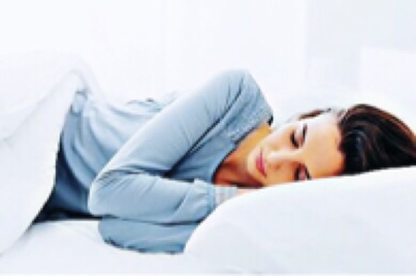 吃饭总咬到舌头怎么回事,吃饭牙齿老是咬到舌头