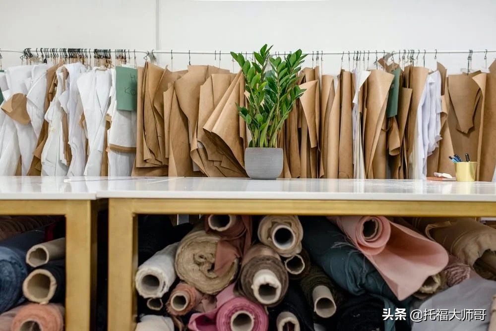 服装中号m代表middle还是medium,夏季穿l号秋冬季穿m号为什么