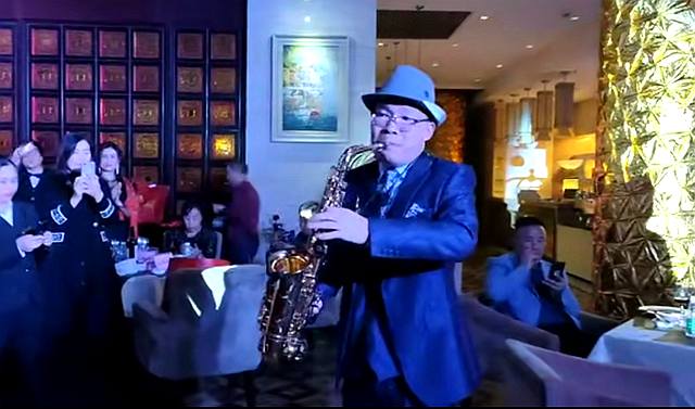 萨克斯演奏新春歌曲,萨克斯四重奏高亢嘹亮激情澎湃