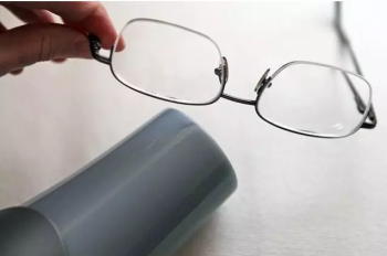 生活小妙招窗户凹槽用吹风机清洁,吹风机还有这些妙用你不知道