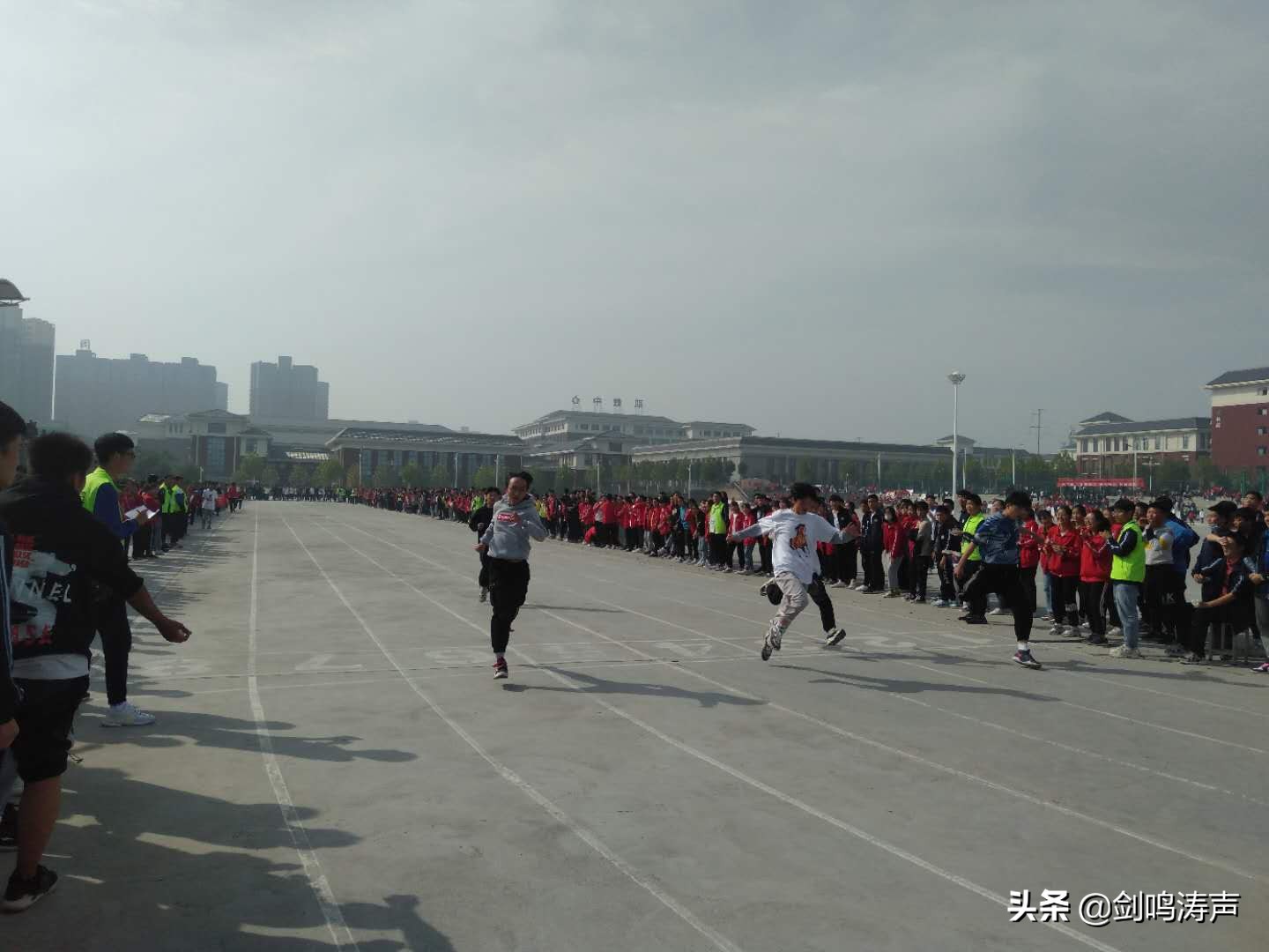 风驰电掣帅气逼人,风驰电掣神威