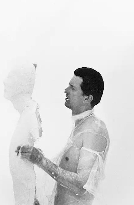 当代艺术品解读,当代艺术品张小玉