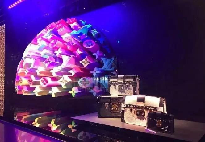 看Hermès、LV、Gucci...如何玩转圣诞橱窗
