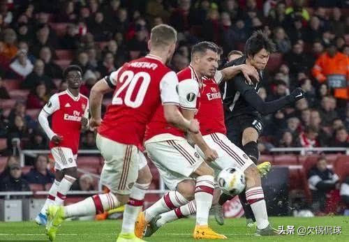 “只要在大赛成为优秀选手，你想买什么都行！”这就是人家的足球