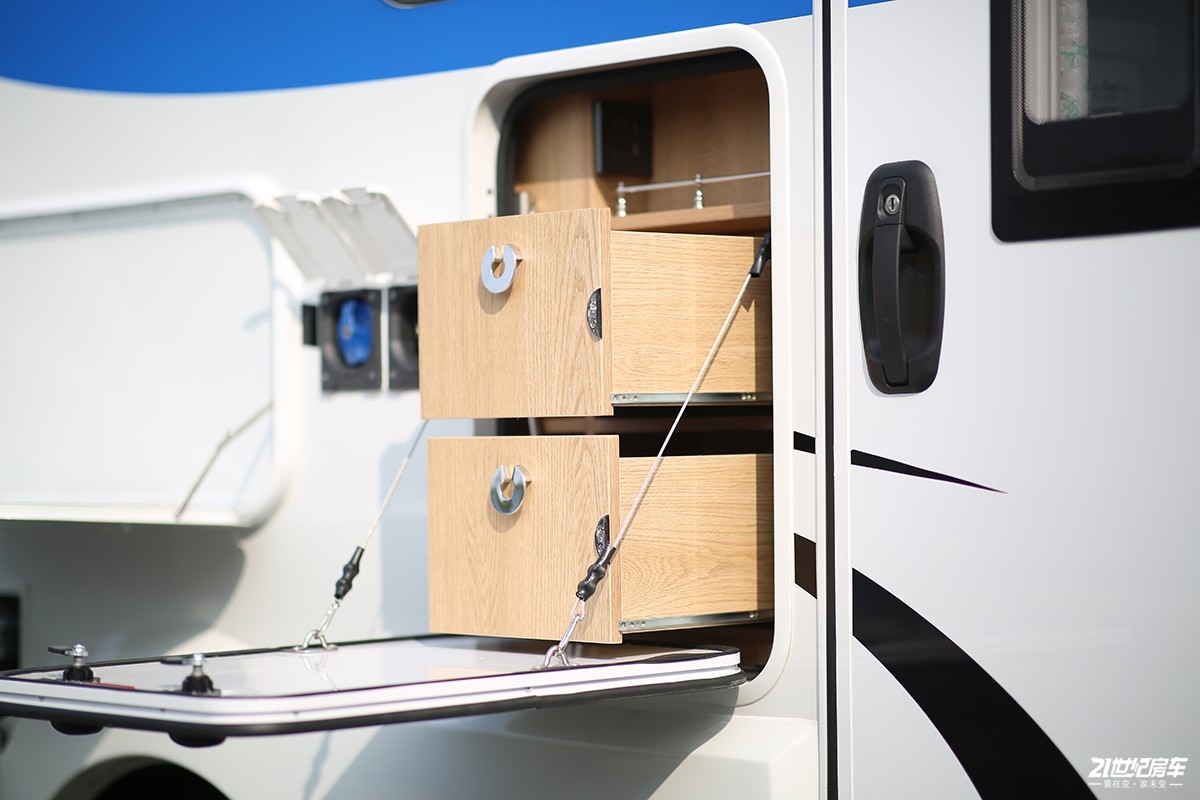 定价超百万的国产车,戴德e途promax房车228万