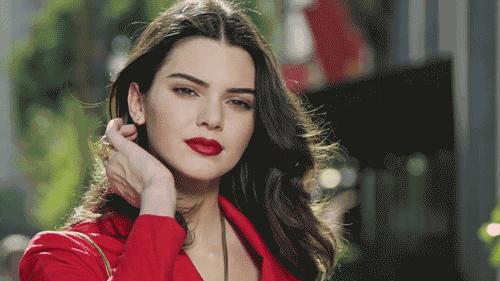 纪梵希306和迪奥999哑光哪个更好呢,ysl跟纪梵希散粉哪个好用