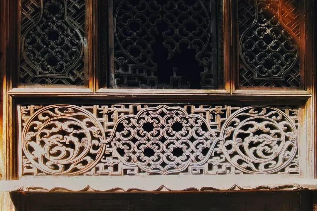 安徽大山废弃的古宅,安徽一座百年废弃的古宅