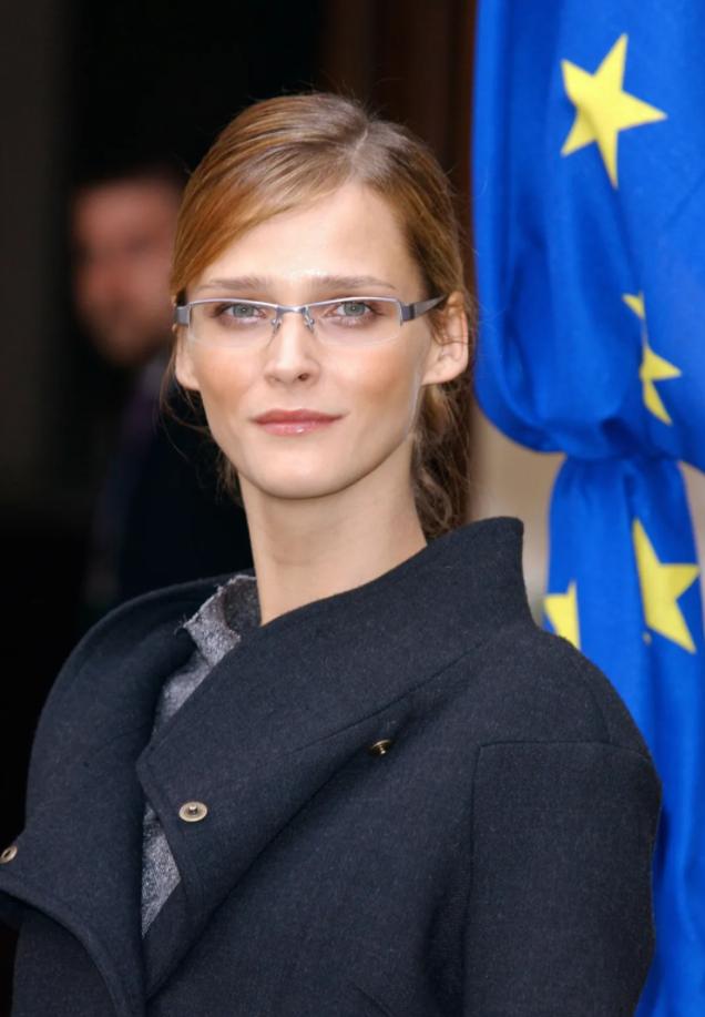 维密超模t台秀高清,维密初代模特t台秀