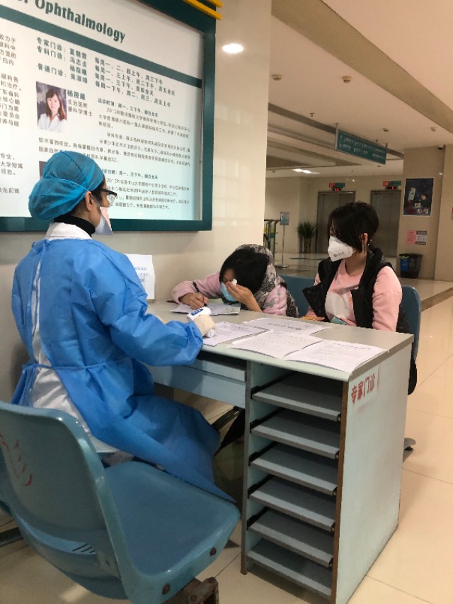 角膜上皮损伤角膜会变薄吗,角膜上皮损伤和角膜炎哪个严重