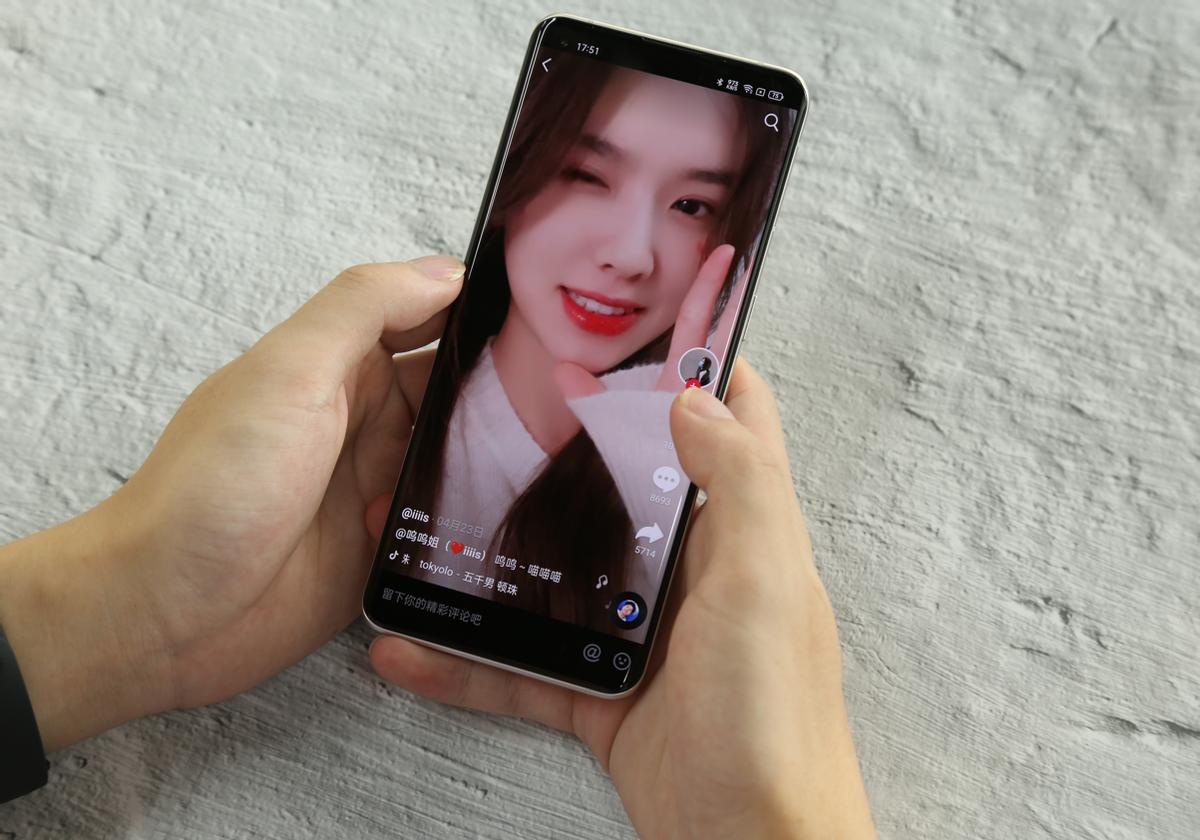 绿哥课堂:手机屏幕应该怎么选?懂行的都看这个地方