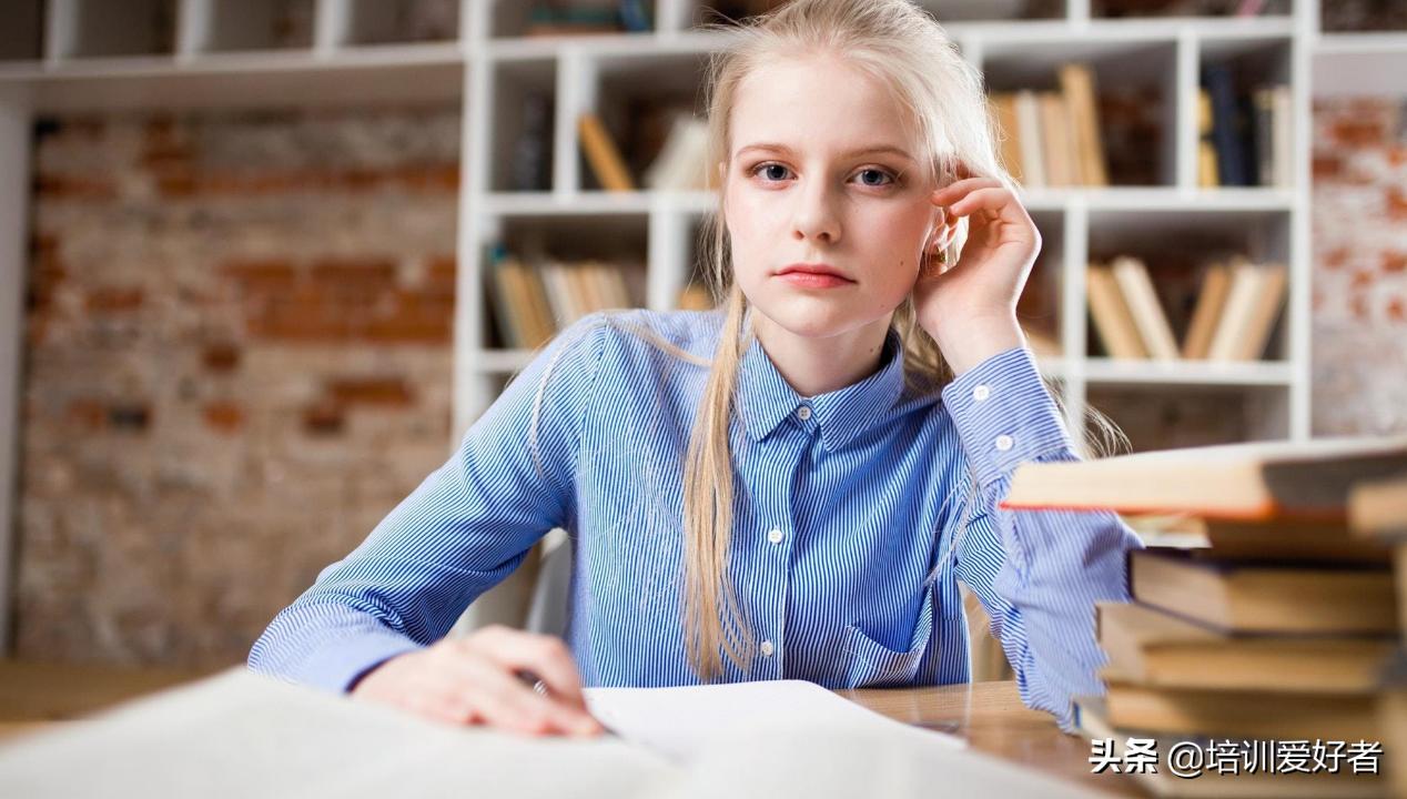 如何做到表情管理喜怒不形于色,掌握七种表情