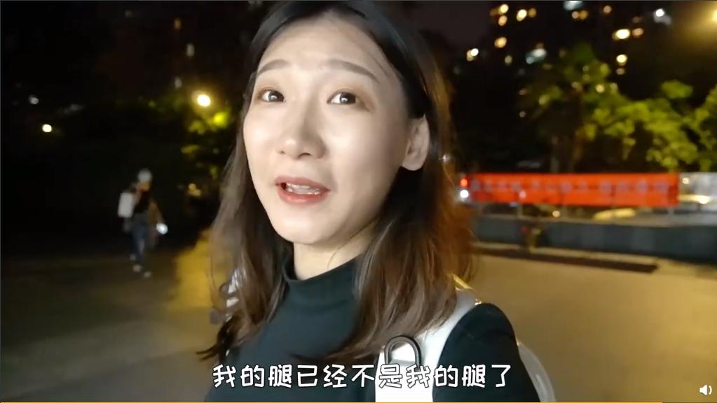 摆摊一天真实收入的博主,路边摊博主一个月能赚多少