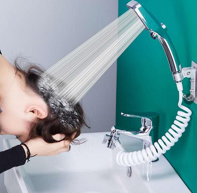 “新式水龙头”一出，热水器没人用了，家庭主妇笑了，方便快捷