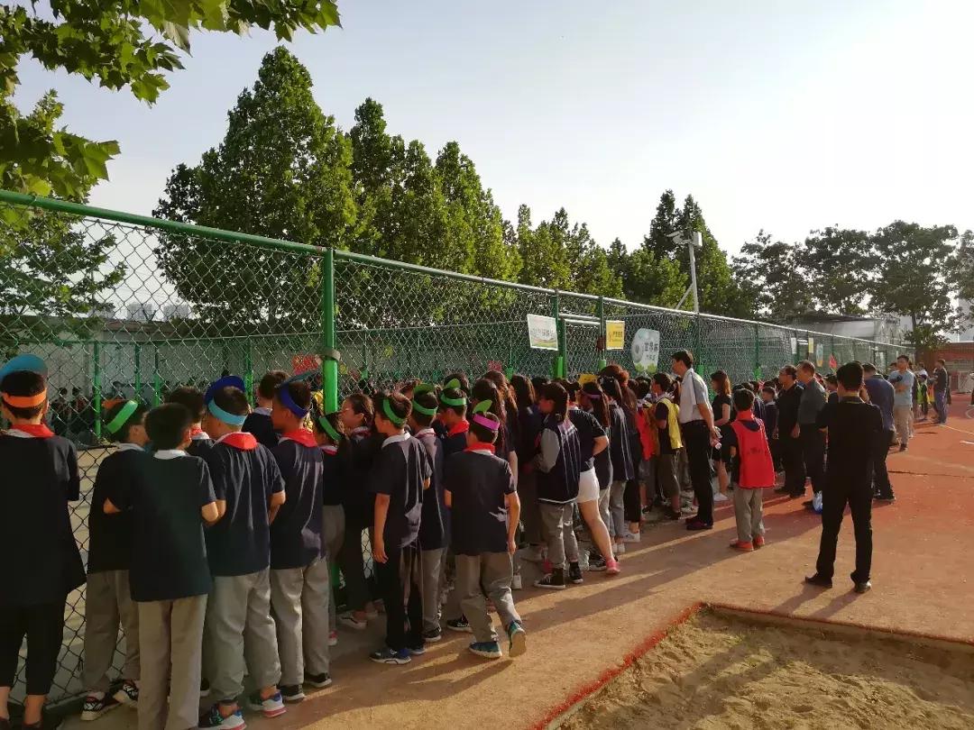 中国媒体团考察,探访全国足球特色学校