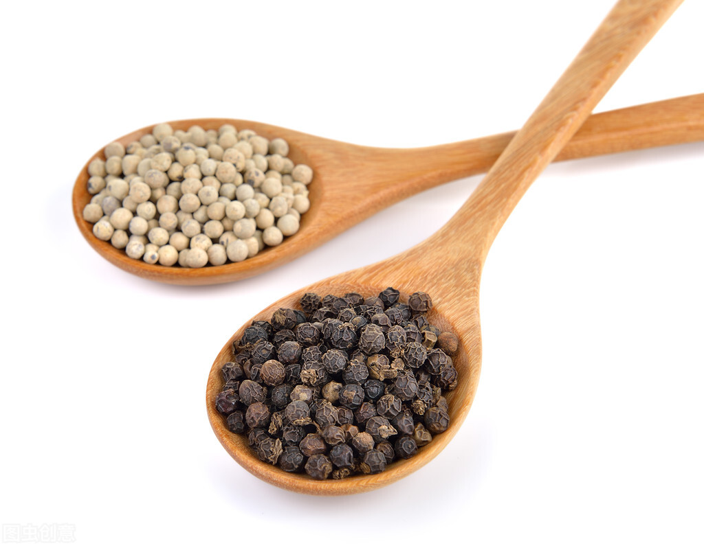白胡椒与黑胡椒的区别哪个好吃,黑胡椒和白胡椒有什么区别煲汤