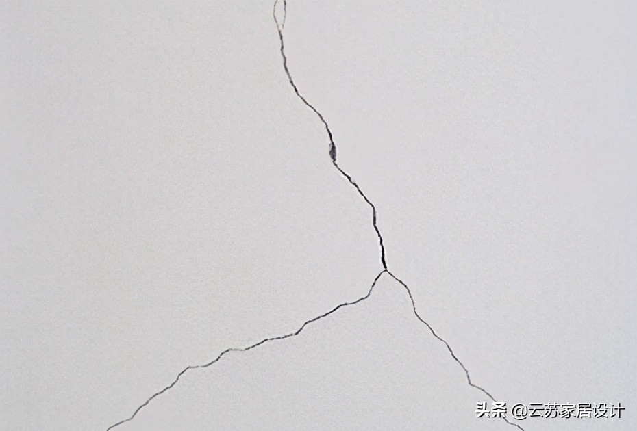 地面防水层没做好漏水怎么查,防水层被楼下装修震坏了怎么办