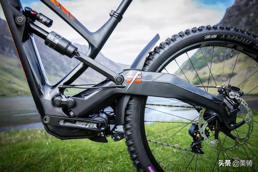 山地车的避震为什么那么硬,山地车有避震就可以为所欲为吗