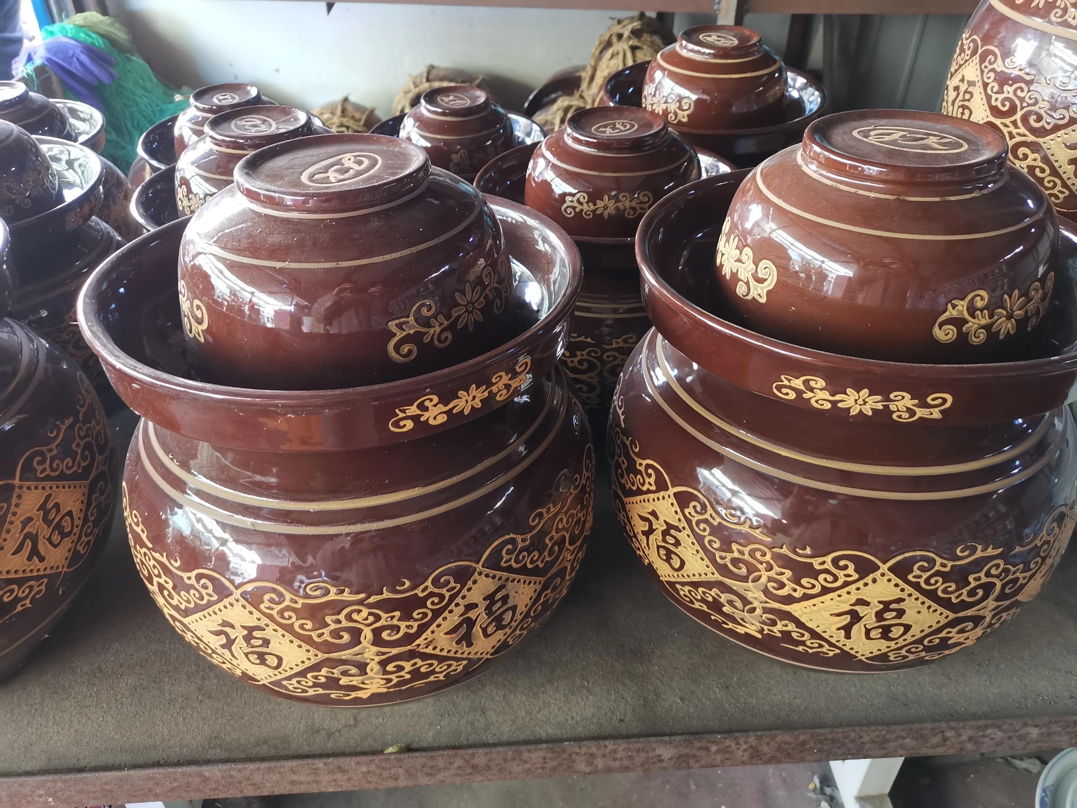 玻璃泡菜坛腌酸菜,泡菜缸里泡老坛酸菜