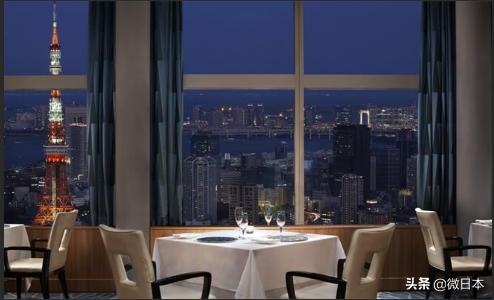 在日本的夜晚,在日本的晚餐