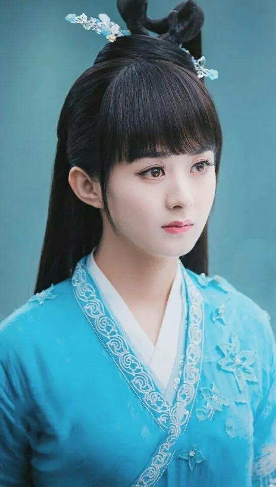 厚刘海和稀刘海哪个好看,厚刘海和八字刘海