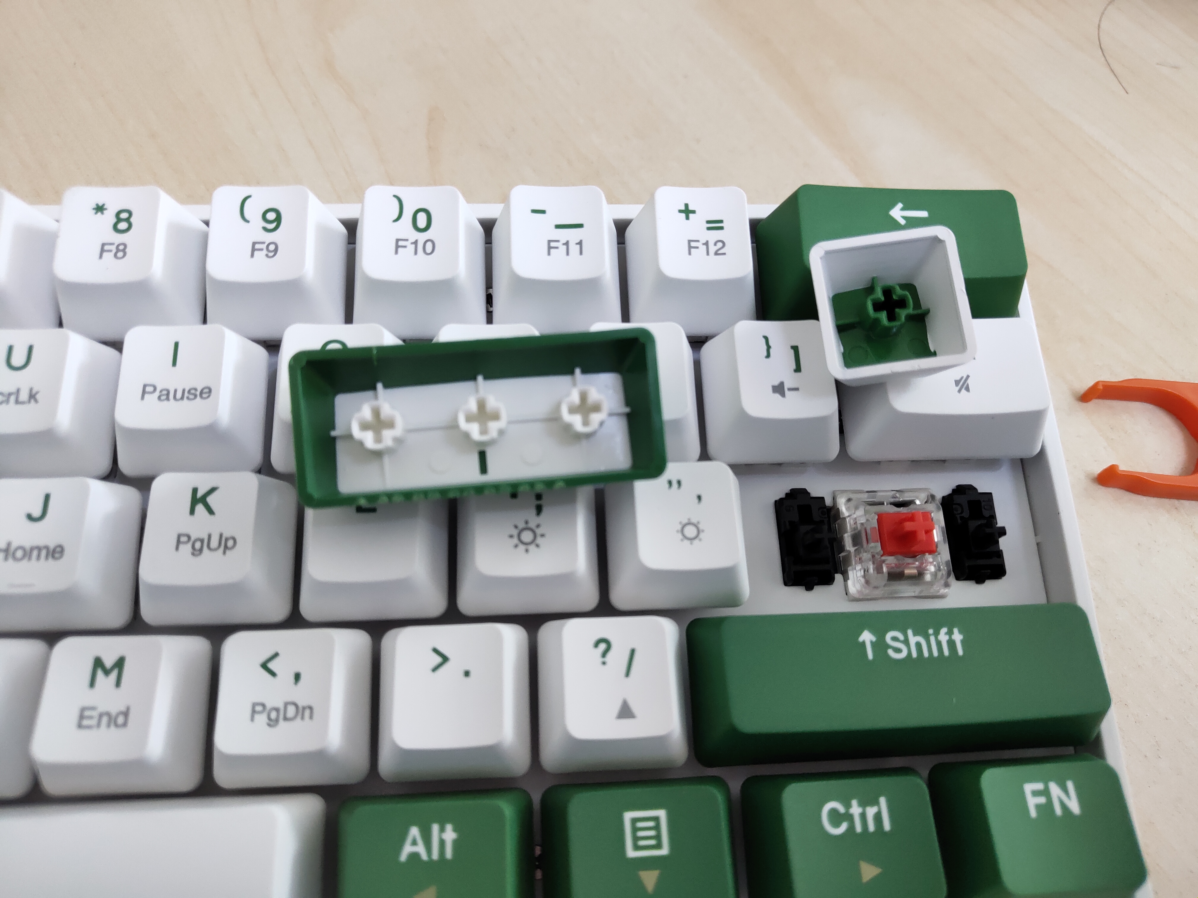 公认手感最好的机械键盘轴是什么,机械键盘樱桃轴与普通轴的区别