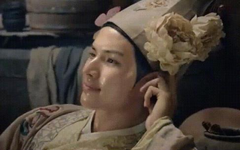 皮肤油脂分泌旺盛怎么办,毛孔油脂堵塞用什么护肤品