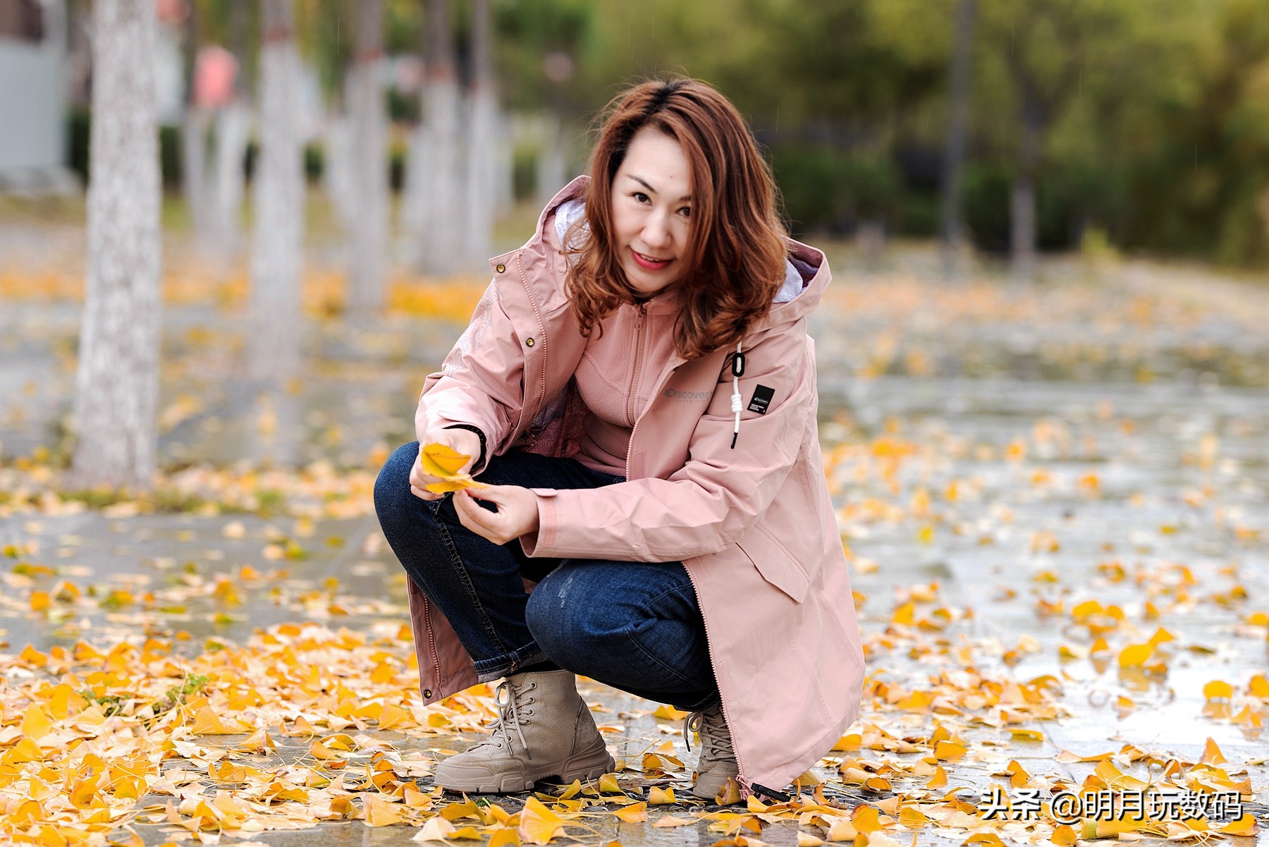 什么冲锋衣时尚好看,冲锋衣高级感秋冬时尚