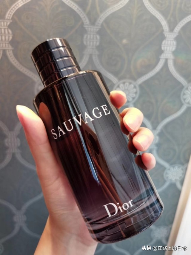 逛大牌美妆专柜,护肤大牌小样店