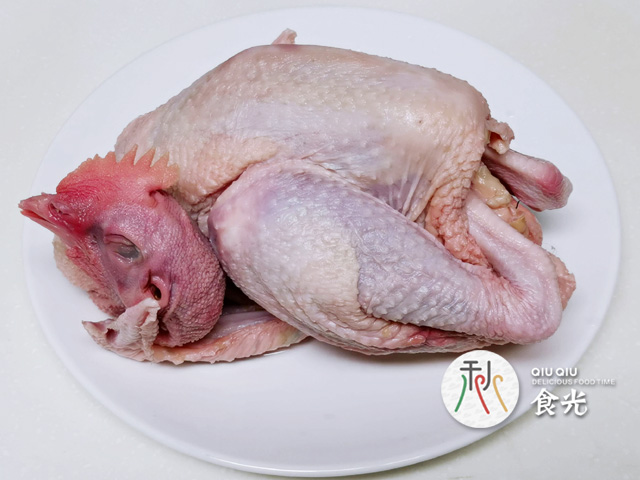 奥尔良烤鸡傻瓜式做法，只需2步不会做饭也能做，味道比卖的好吃