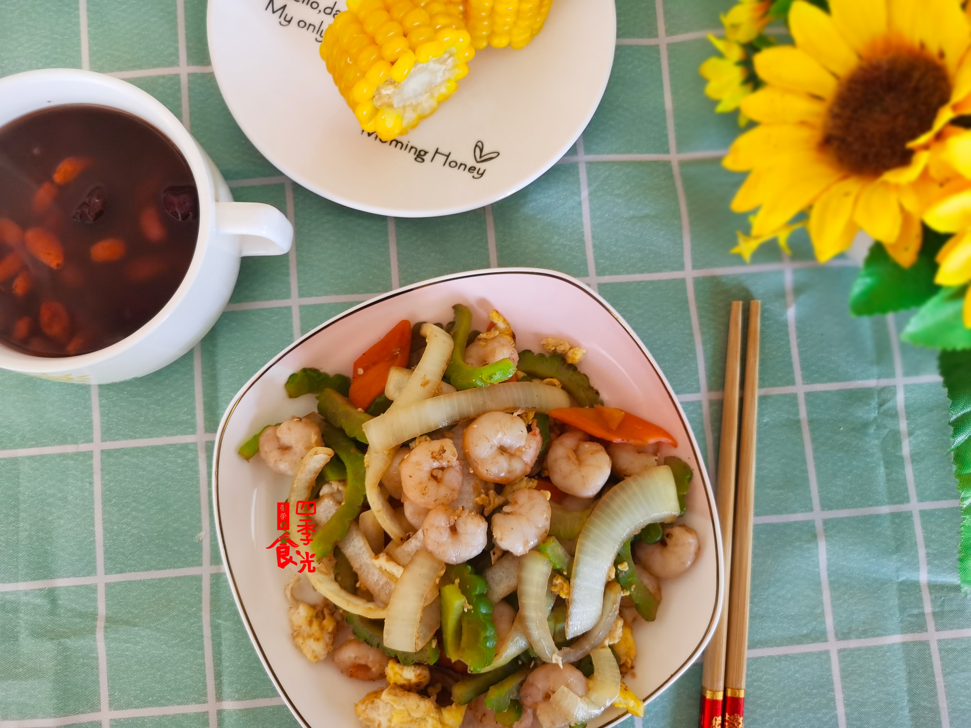 减肥期苦瓜的正确做法,8天狂甩大肚腩苦瓜和绿茶