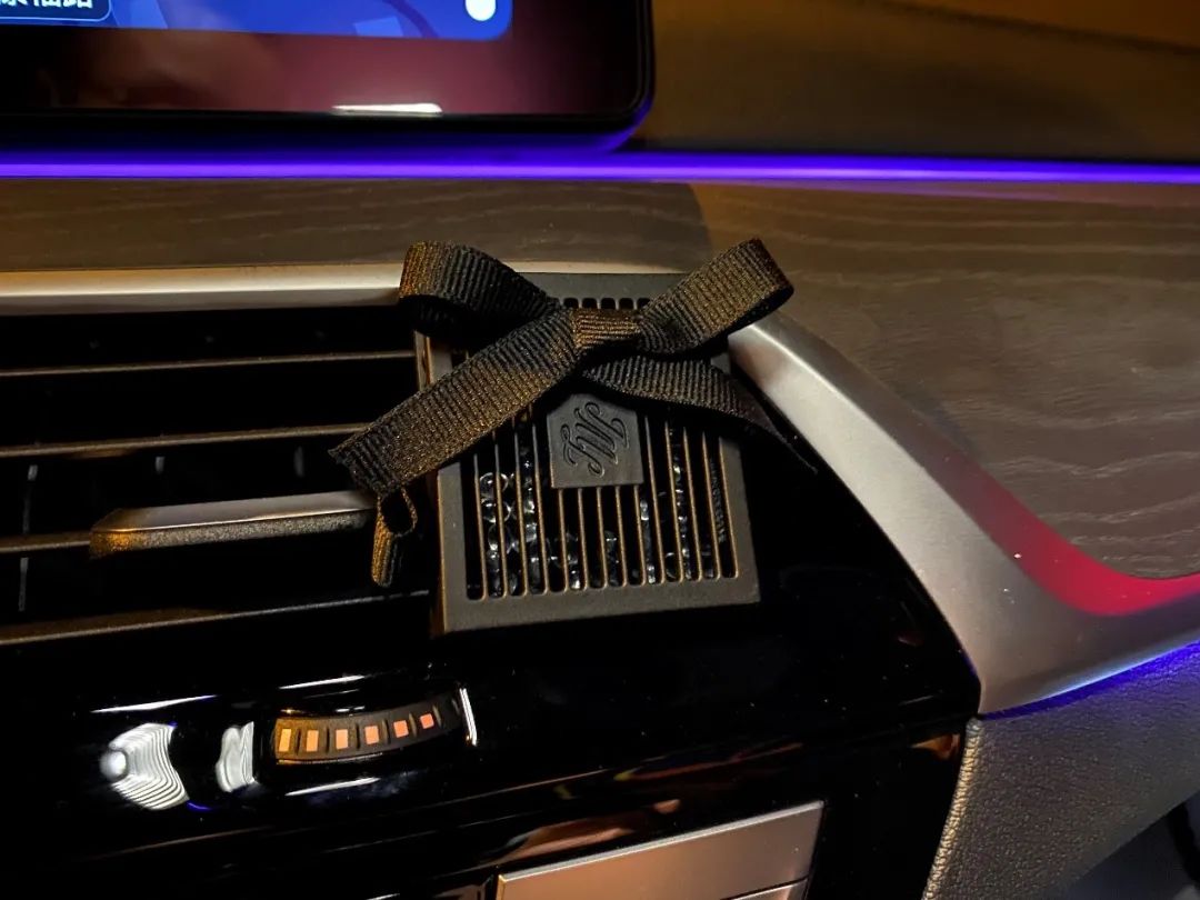 宝马原厂丝绒脚垫和全天候脚垫,宝马原厂全天候脚垫