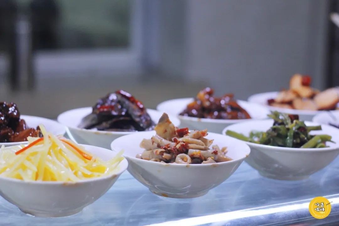 长沙最出名的小吃街哪里最好吃,长沙哪里的小吃街比较正宗地道