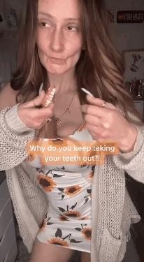 她21岁生娃,9年后牙齿掉光,卸妆惊呆网友:真实的自己最美