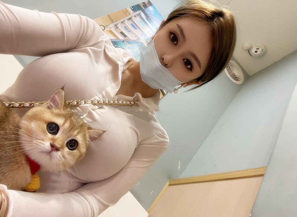 时隔两年，张琪格回应“迪拜谣言”：自己跟团去的，没有土豪