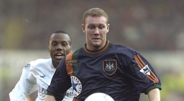 英超复古球衣曼联,曼联史上最丑陋一战