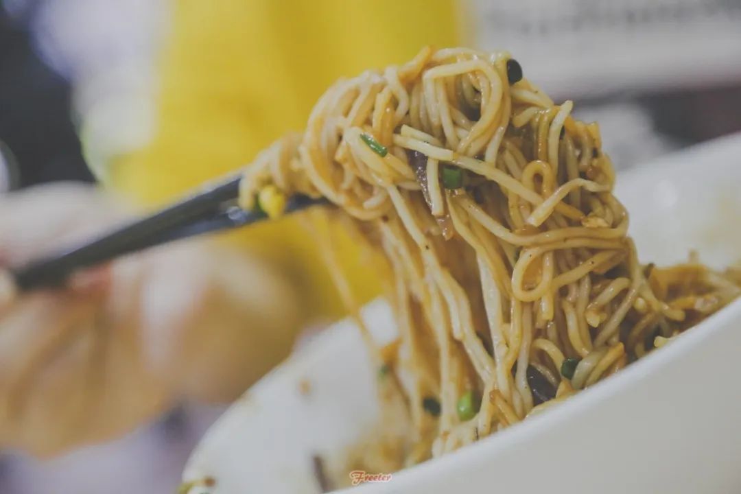 这碗粉说不上哪里好，但就是谁也替代不了...