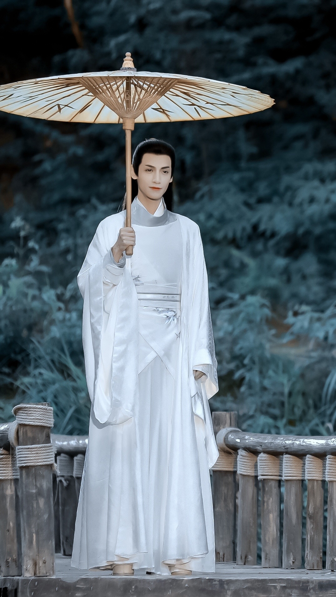 肖战成毅罗云熙龚俊,龚俊和肖战朱一龙罗云熙