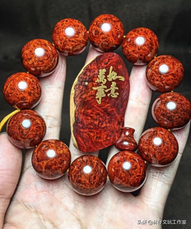 新的手串小叶紫檀会掉色吗,小叶紫檀手串老掉色怎么办