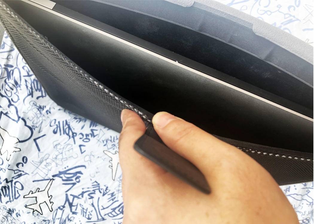 大手笔入手的macbookPro,快给它准备耐尔金内胆包保护套