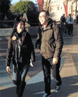 开心一刻gif下雨天,搞笑gif笑到肚子疼意外瞬间特辑