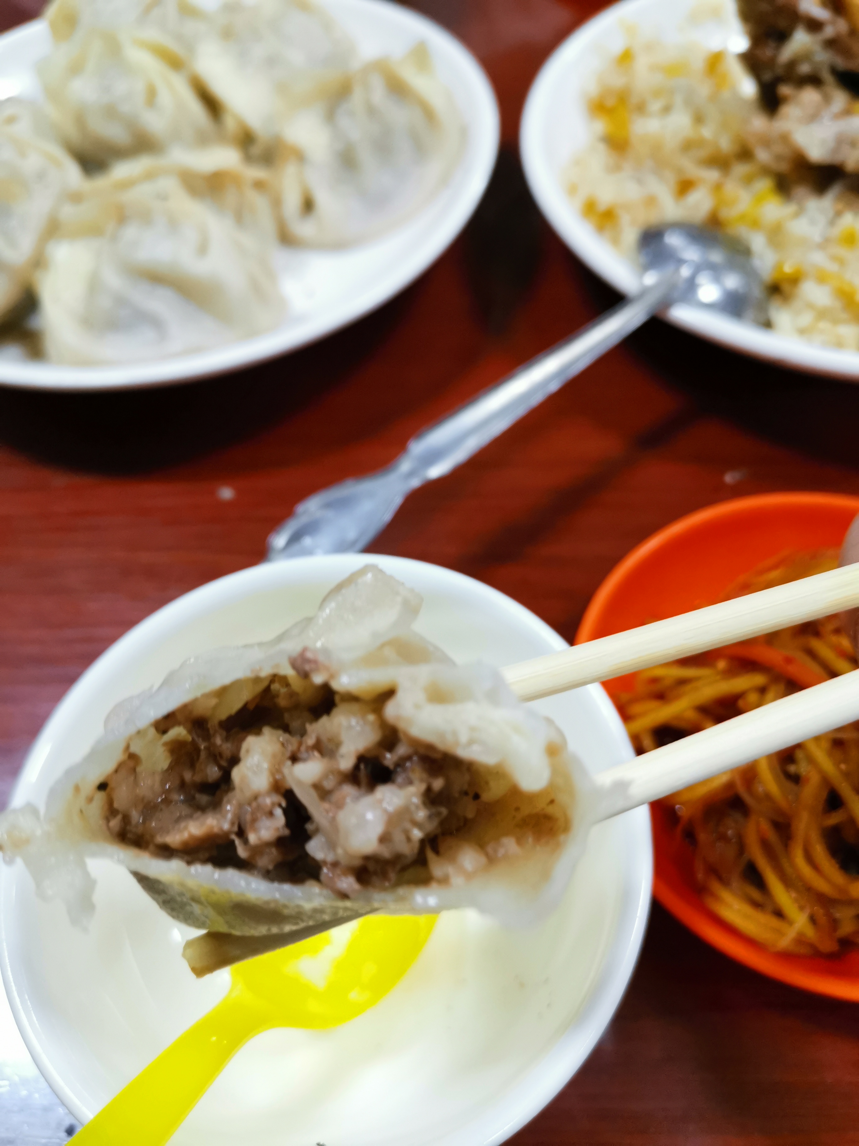 喀什古城南门艾力扎提抓饭美食,喀什艾力扎提抓饭有什么吃的