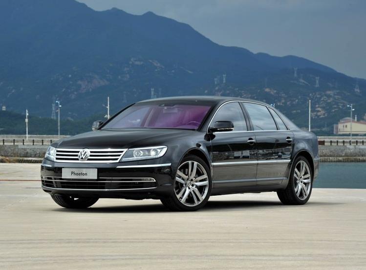 大众辉腾谁开,大众辉腾是几缸